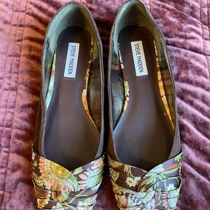 Steve Madden Floral Women's Shoes - Brown and Green Silk